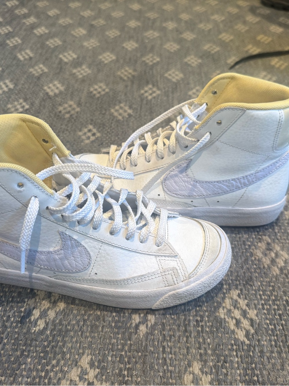 Girls Nike Blazers - Picture 3 of 6
